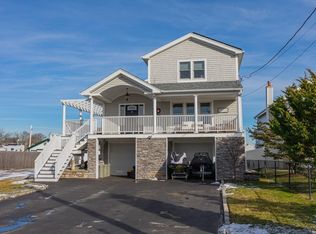 734 Shore Walk, Lindenhurst, NY 11757
