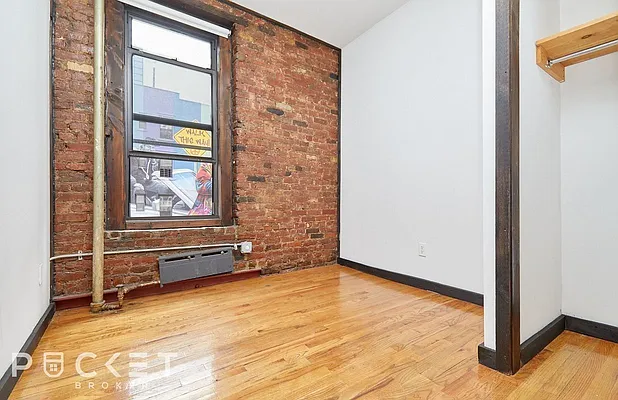 Rented by PocketBroker Inc | media 21