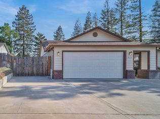 915 Countryside Dr, Red Bluff, CA 96080