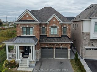 34 Huggins Dr, Whitby, ON L1P 0N4