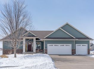 235 Lily Pond Rd, North Liberty, IA 52317
