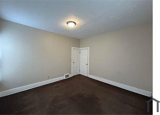 3rd image of 349 Courtland St #1