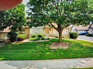 1700 Willow Circle Dr, Crest Hill, IL 60403