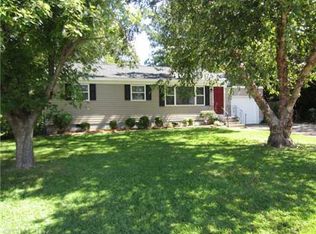 228 Greenwood Ln, Virginia Beach, VA 23452