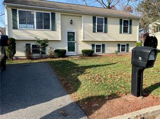 73 Palm Blvd N, Warwick, RI 02888