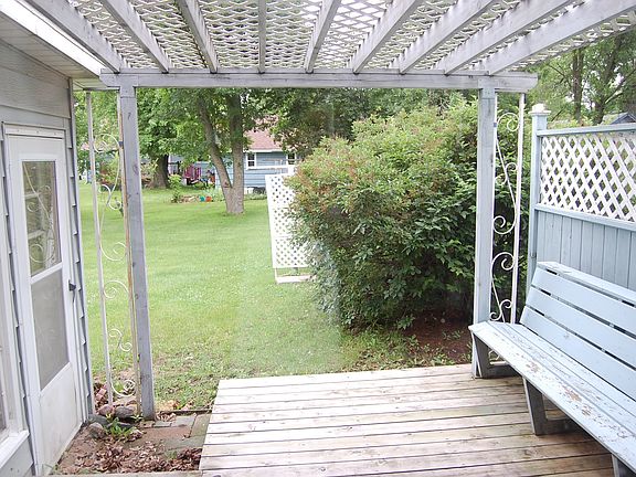3rd image of 804 Johnson Ave