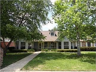 1st image of 2132 Foxford St