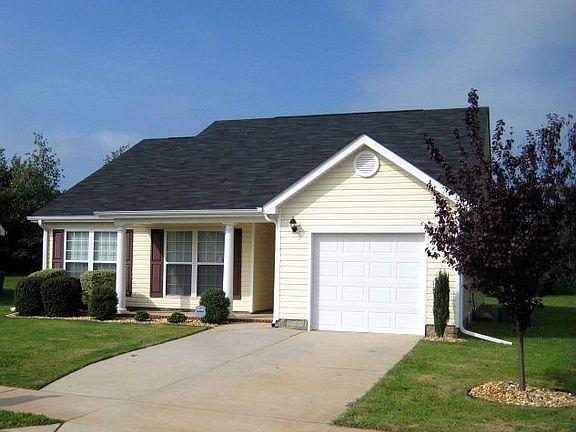 4th image of 124 Fox Haven Dr