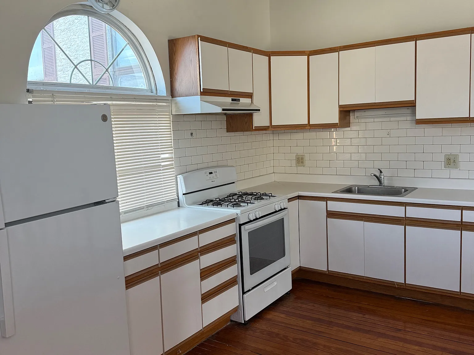 1 bed, $1,600 — Photo 4