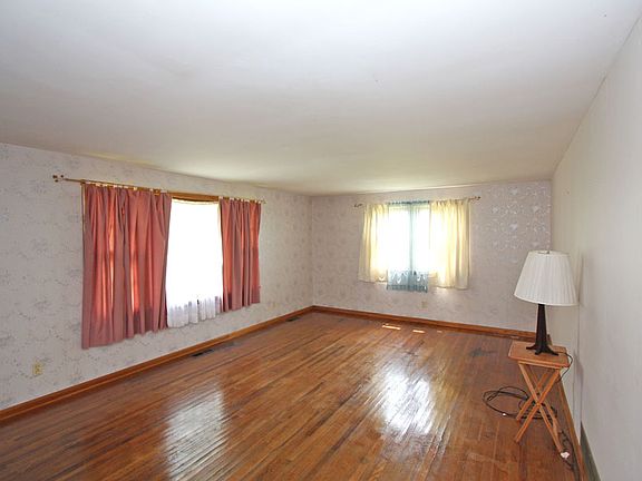 5th image of 16075 North Liberty Road