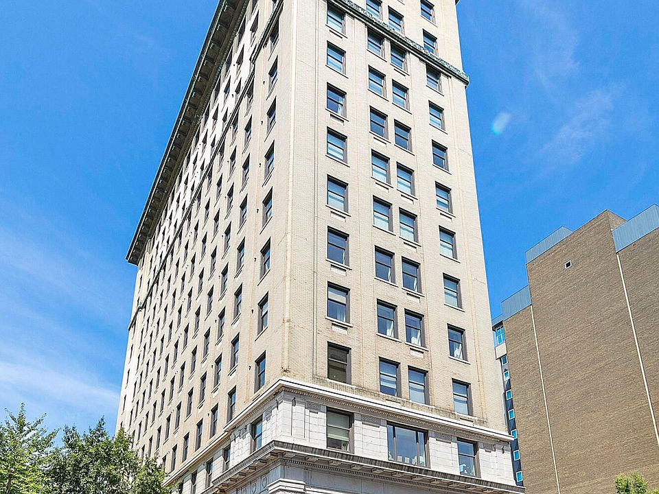 1st image of 531 S Gay St APT 703
