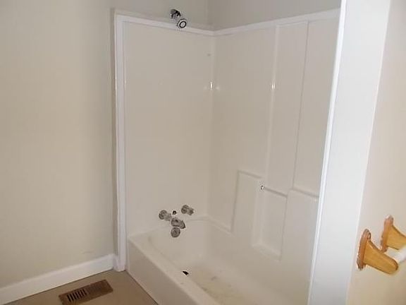 2nd image of 1829 Woodbine Ave