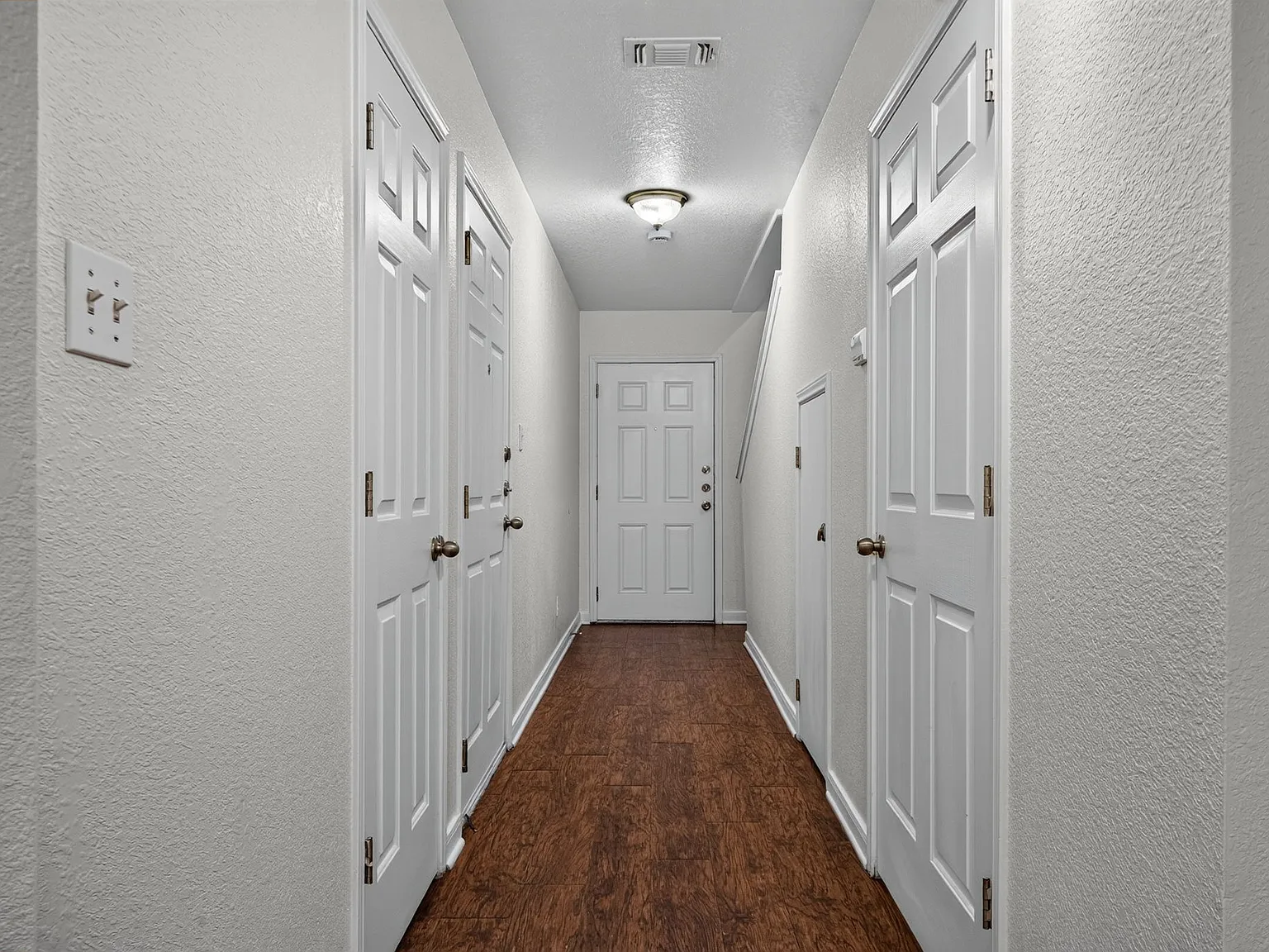3 bed, 2.5 bath, 1500 sqft, $1,495 — Photo 3