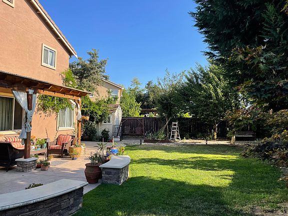 4th image of 2557 Quail Ct