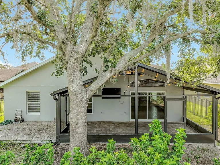 1045 Willow Branch Dr — Photo 63