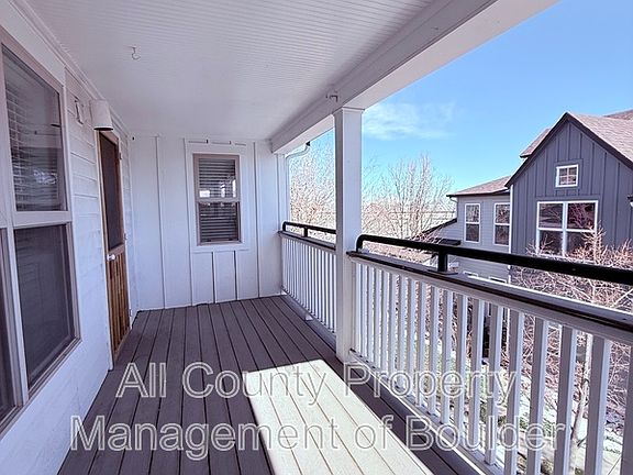 4th image of 1460 Lee Hill Dr #5