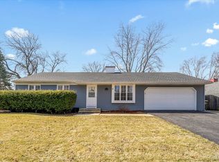 4 Brockway Dr, Oswego, IL 60543