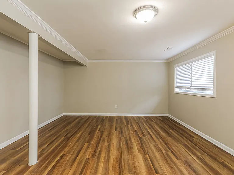 1217 Turf Dr — Photo 7