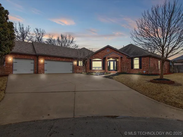 2813 Kingston Ct, Bartlesville, OK 74006