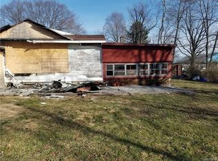 9229 Lake Shore Rd, Angola, NY 14006