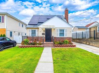 24139 128th Dr, Rosedale, NY 11422