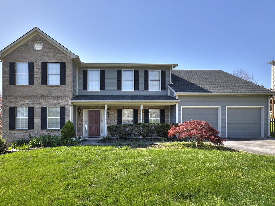 1st image of 8021 Maple Run Ln