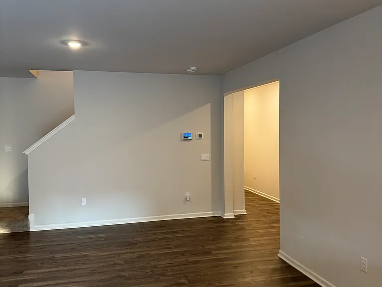 300 Stoneybrook Dr — Photo 18