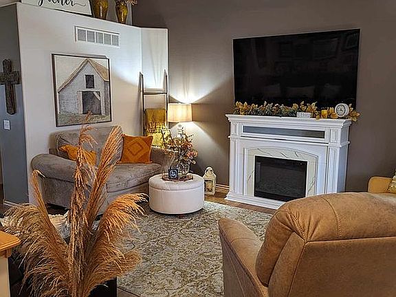 2nd image of 1631 Vavrina Ln