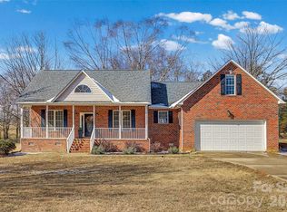 625 Britt Ln, Richburg, SC 29729