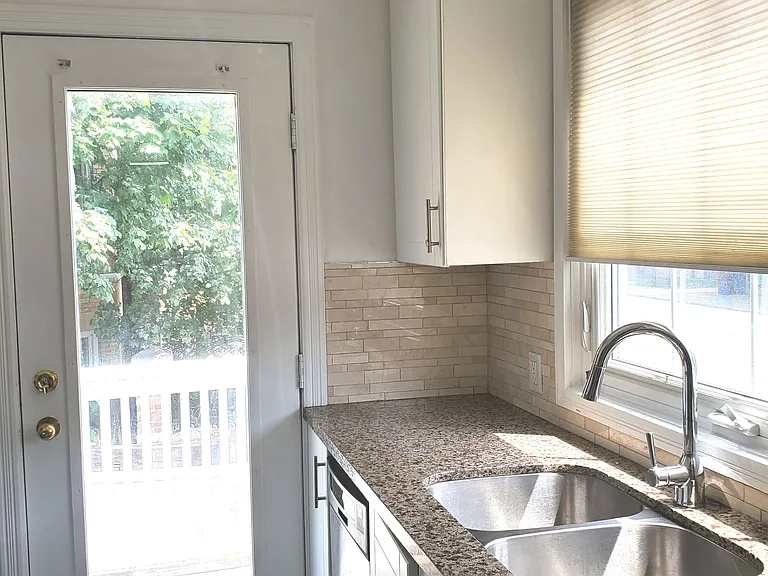 1 Maynard Ave #1 — Photo 14