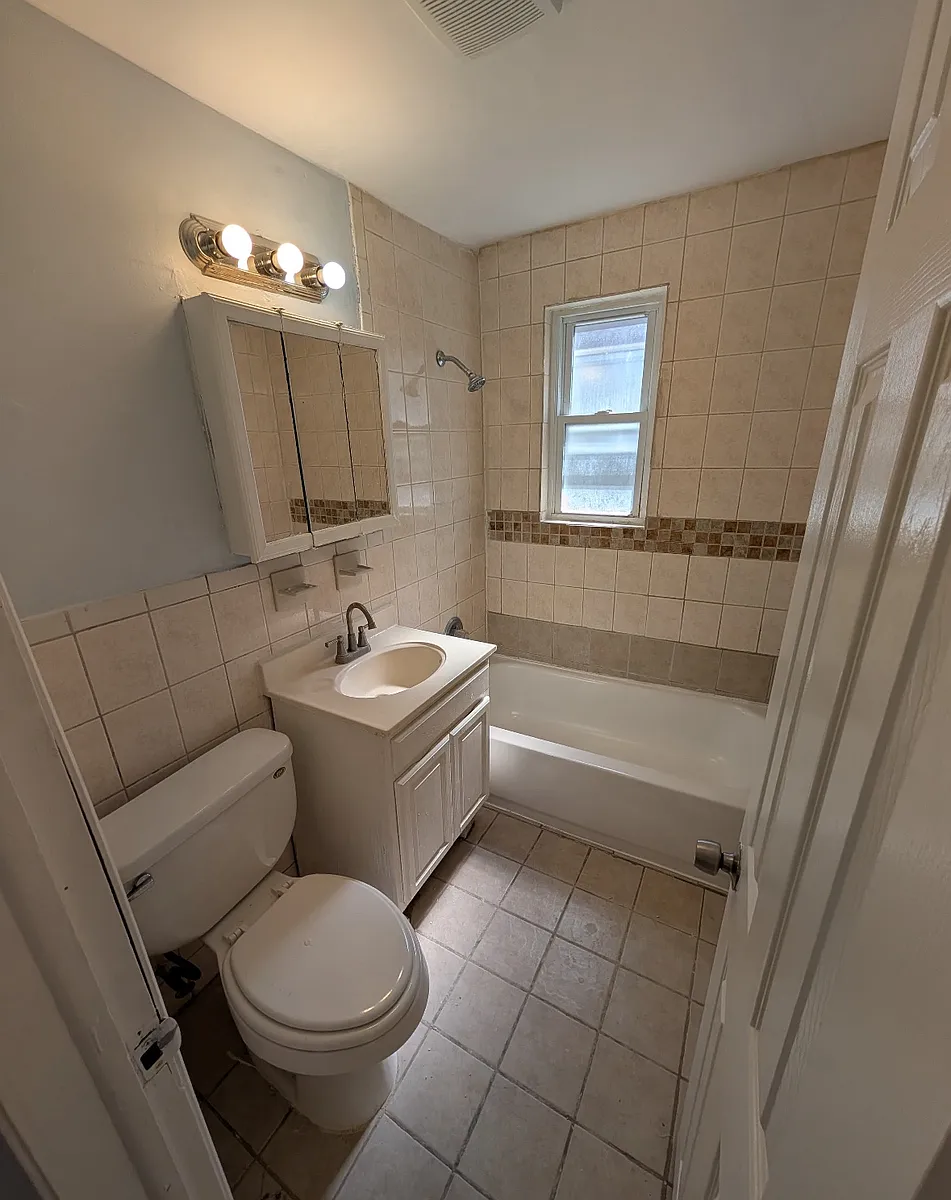 Photo 2 of 6 - 632 Cora Pl #2A - Rahway, NJ Building Photo - 632 Cora Pl #2A