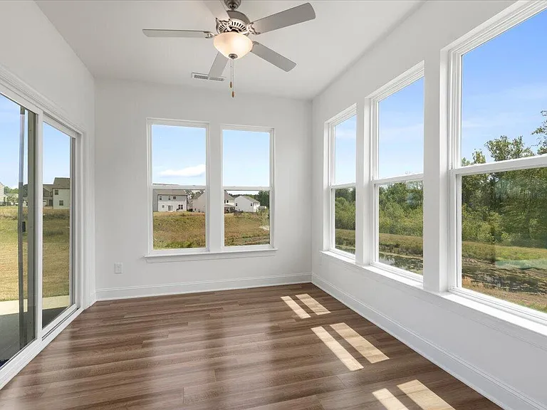 155 Bourne Dr — Photo 18
