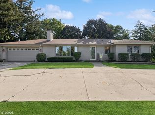 7433 Main St, Downers Grove, IL 60516