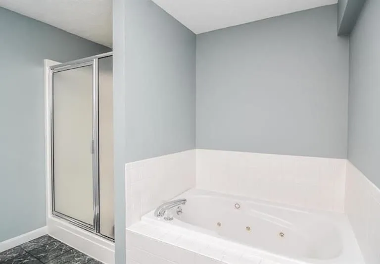 14 Georgetowne Dr — Photo 17