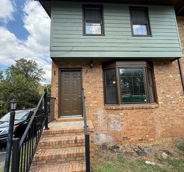 1st image of 118 Dill Ln APT J