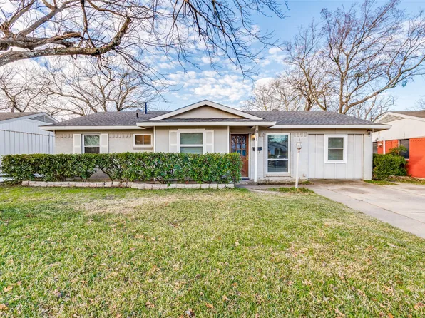 1011 Fairmeadows Cir, Duncanville, TX 75116