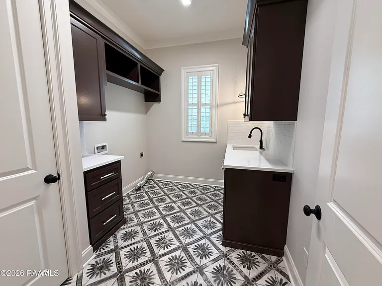 102 Orchard Park Ave — Photo 22