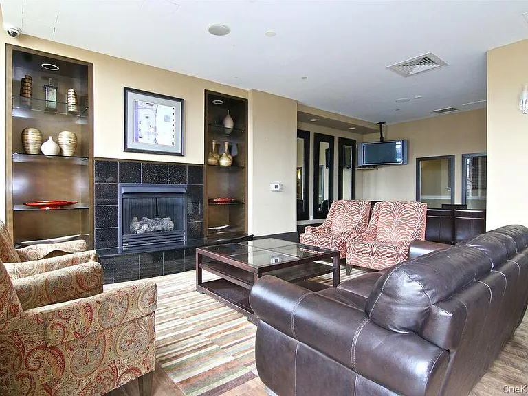 300 Mamaroneck Ave #334 — Photo 4