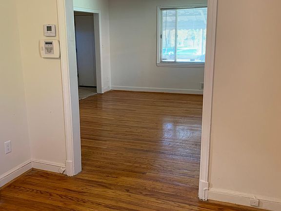 Living room/dining room