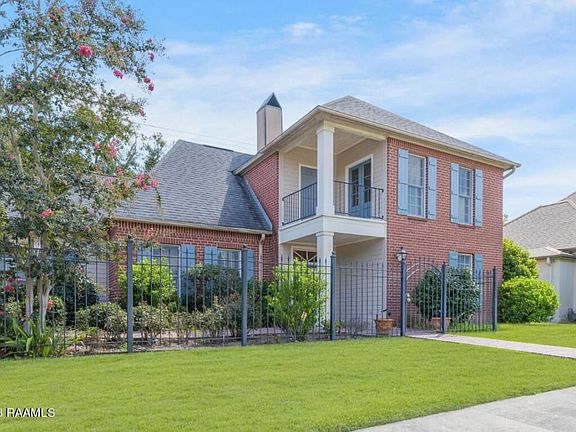 3rd image of 412 Oakleaf Dr