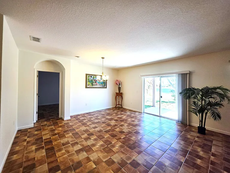1440 Lexington Sq SW — Photo 18