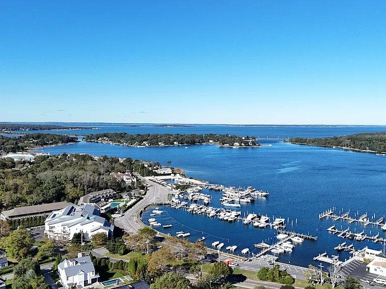 Wickatuck Dr — Photo 29