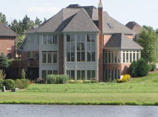 39W708 Goldenrod Dr, St Charles, IL 60175