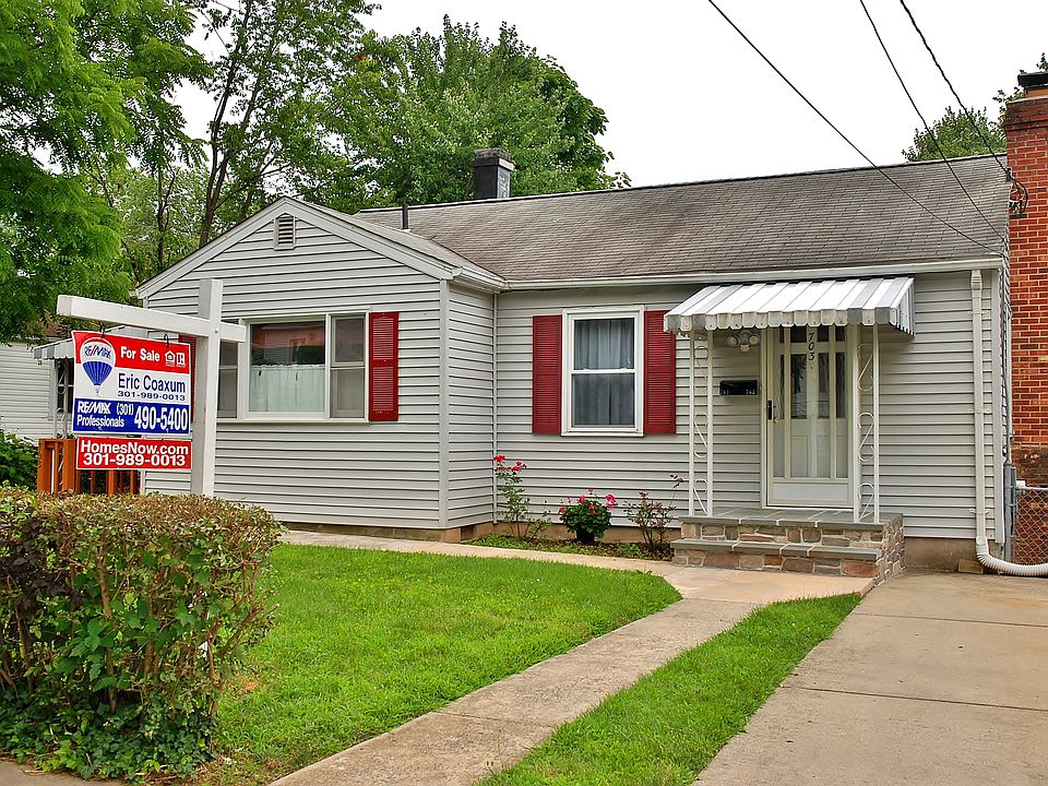 1st image of 703 Crabb Ave