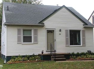 34 Ellwood St, Mount Clemens, MI 48043