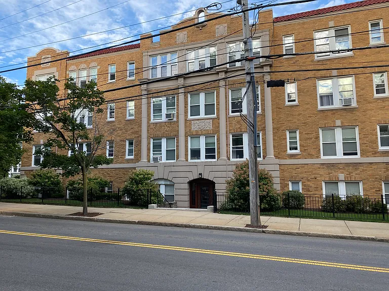 475 Highland Ave #3 — Photo 14