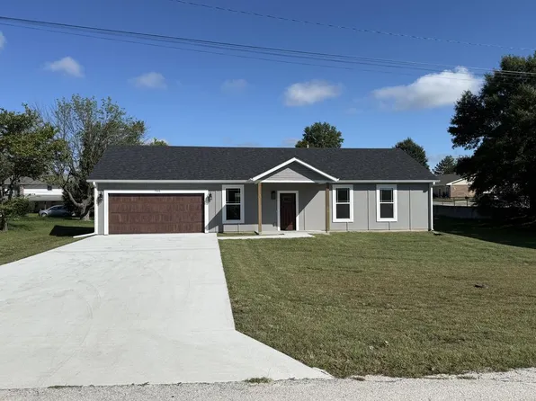705 Roe Ln, Macon, MO 63552