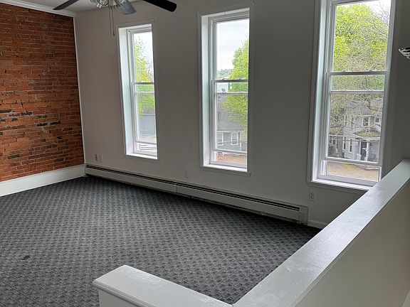 2nd image of 207-209 Monroe Ave #2