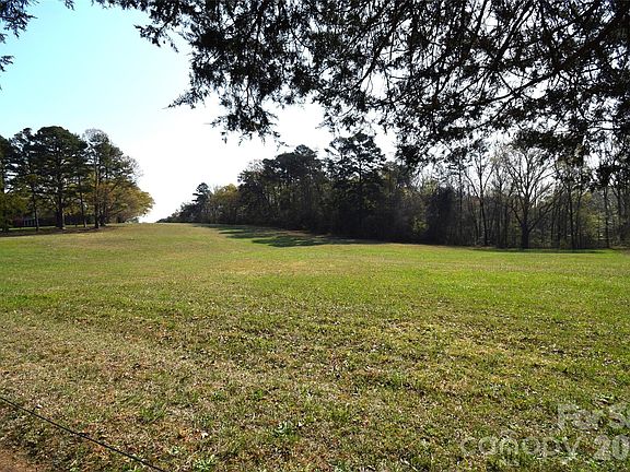 3rd image of 3 Upper Spencer Mountain Rd