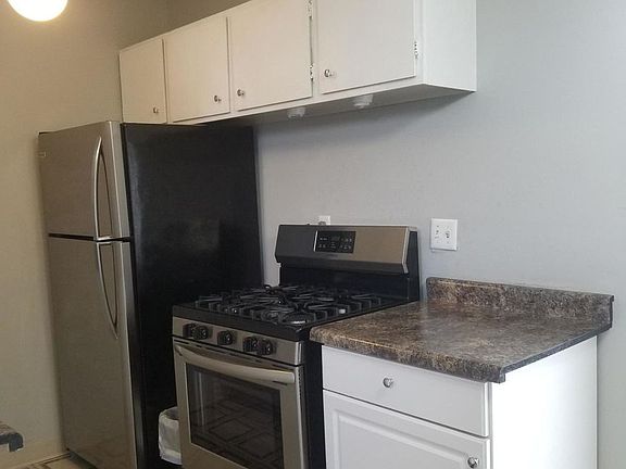 5th image of 1531 W Edgerton Ave Unit F